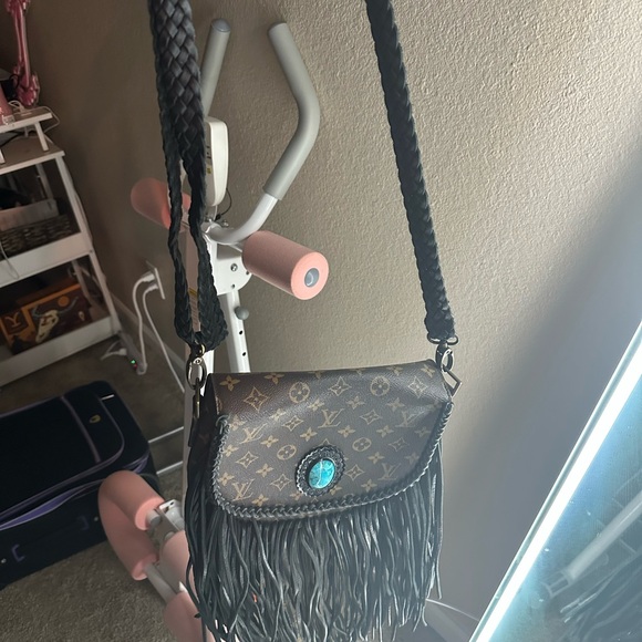 Fringed Brown Designer Crossbody Bag - Picture 2 of 3